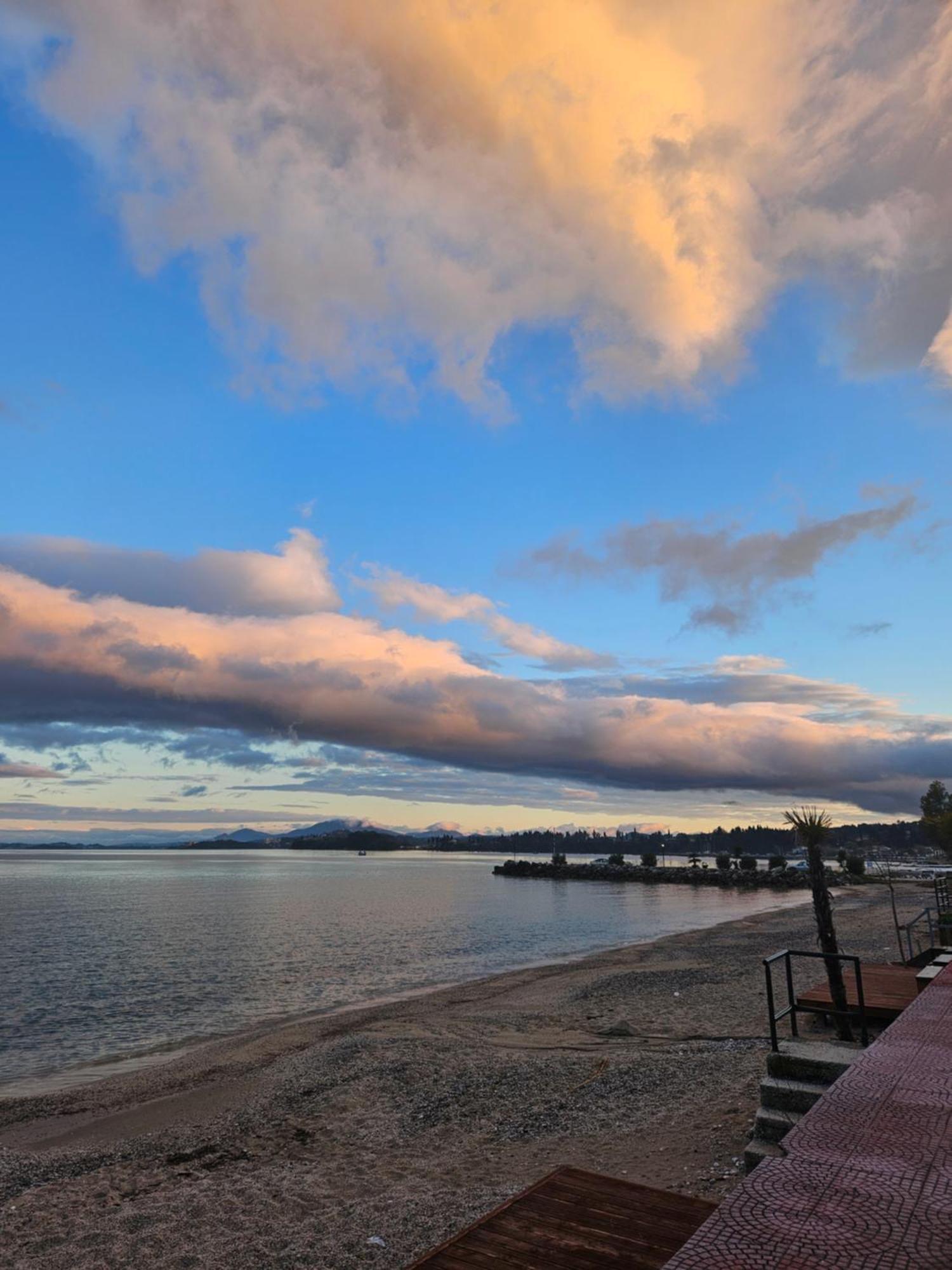 Tramonto Beach Apartment Ипсос Экстерьер фото