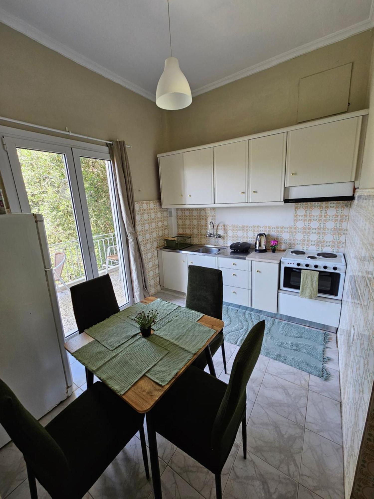 Tramonto Beach Apartment Ипсос Экстерьер фото