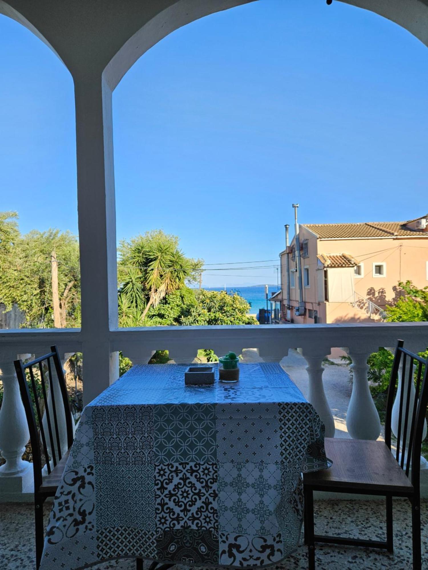Tramonto Beach Apartment Ипсос Экстерьер фото